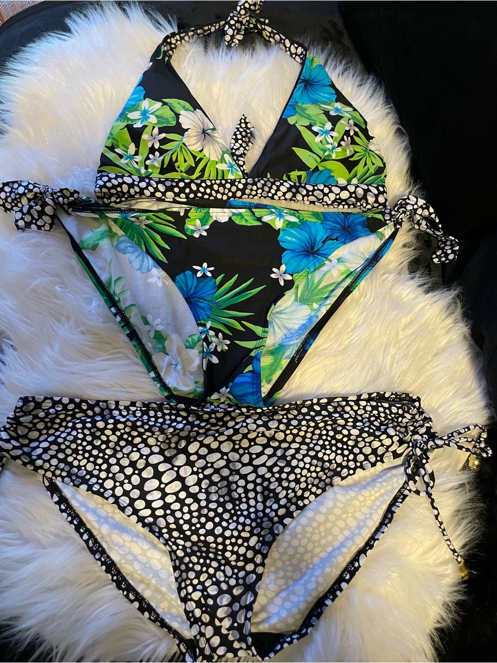 Coco Reef Reversible Black Floral 
&Polka Dot 3pieces Bikini set,4different look